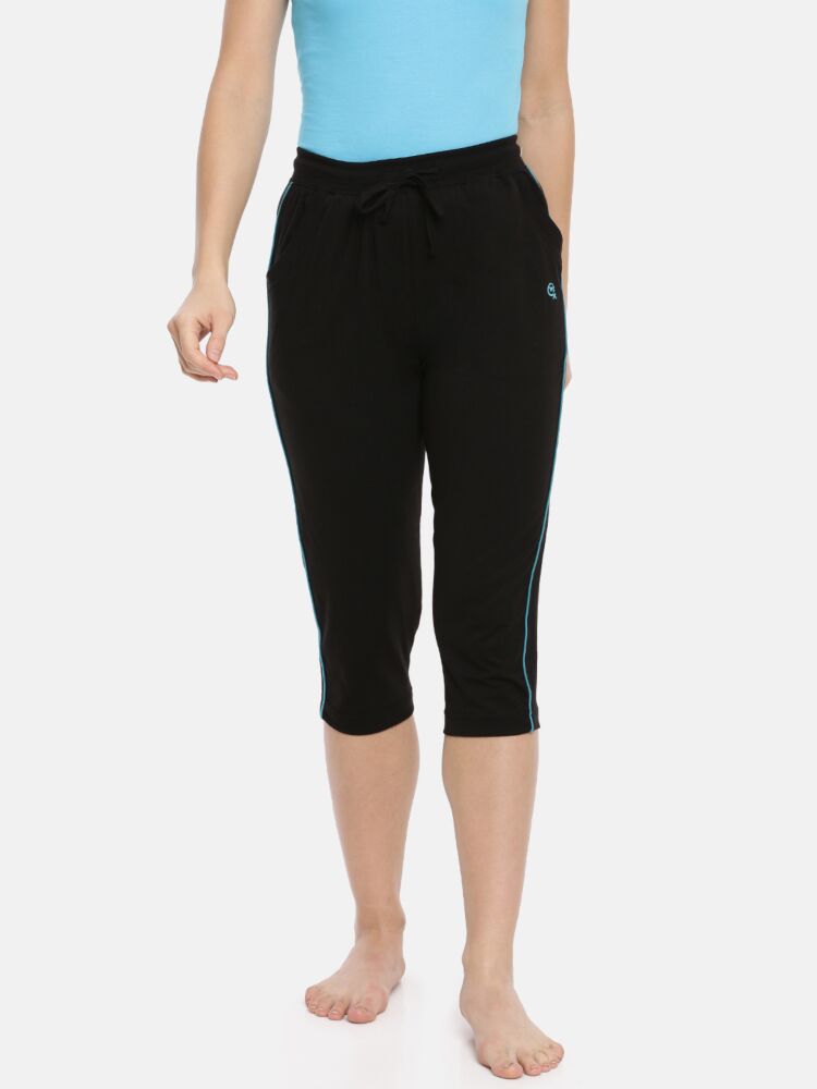 Women's Capris in Cotton Rich Fabric with Dual Side Pockets and  Broad Drawstring Waistband for Comfortable Grip